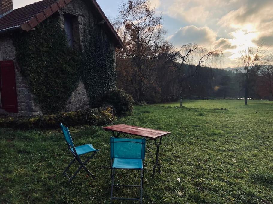 Maison Du Petit Poete Villa Quarré-les-Tombes Esterno foto