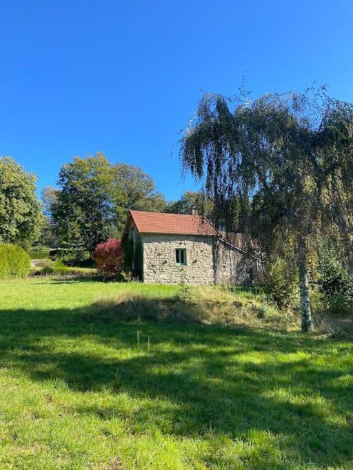 Maison Du Petit Poete Quarré-les-Tombes Esterno foto
